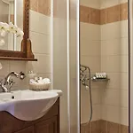 Dryades And Hotel Agios Lavrentios