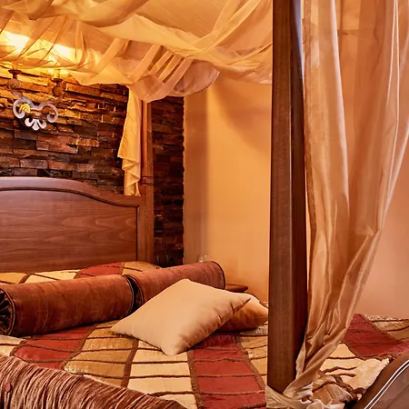 Dryades And Hotell 3*