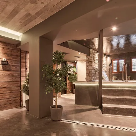 Dryades And Hotel Agios Lavrentios