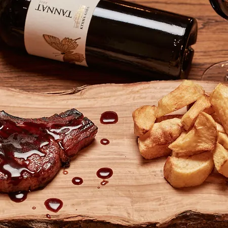 Dryades And Hotell 3*