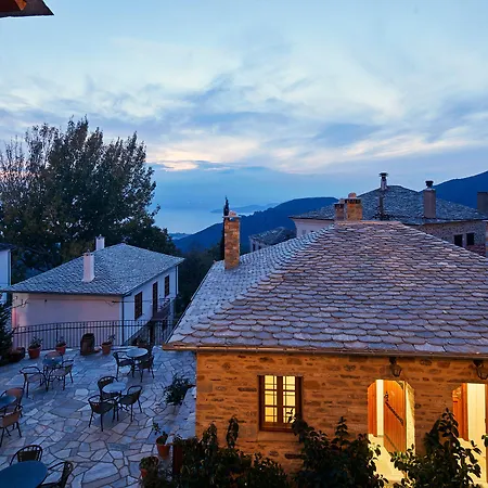 Hotell Dryades And Agios Lavrentios