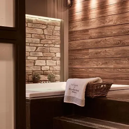 Hotel Dryades And