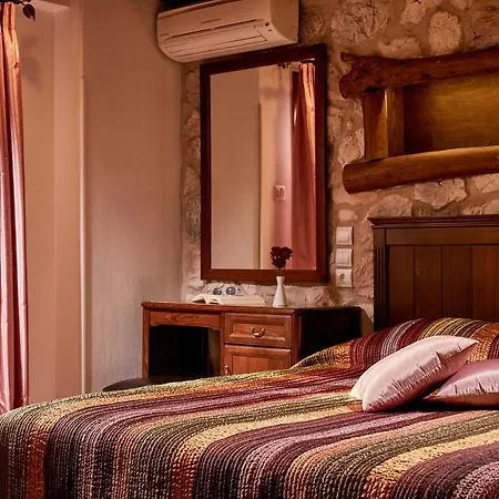 Dryades And Hotel Agios Lavrentios